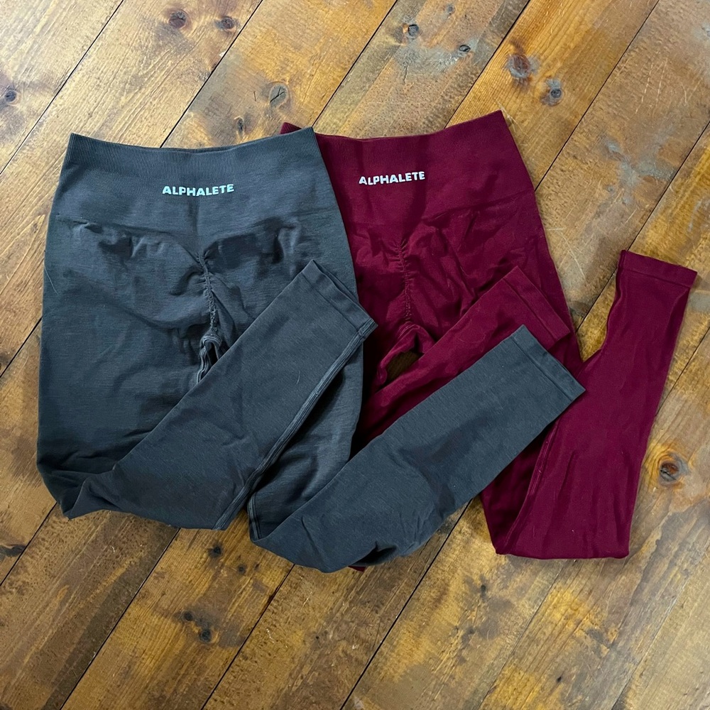 2 Pairs Of Alphalete Alphalux Scrunch Leggings Size Small. One Brown, One Maroon